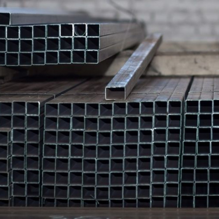 Труба профильная квадратная 30х30х1,2 мм 6 м